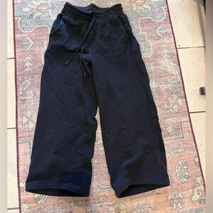 Lululemon Loungeful High Rise Wide Leg Crop  Pants size 2